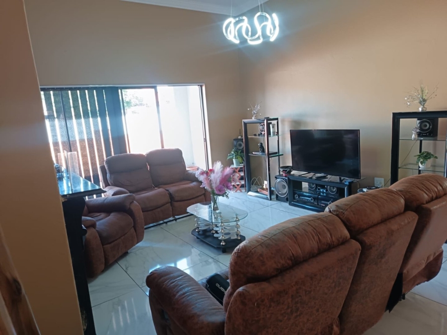 4 Bedroom Property for Sale in Kimberley North Northern Cape
